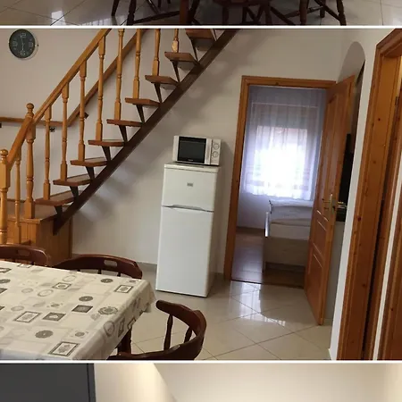 Lomb Nyaralo Holiday home